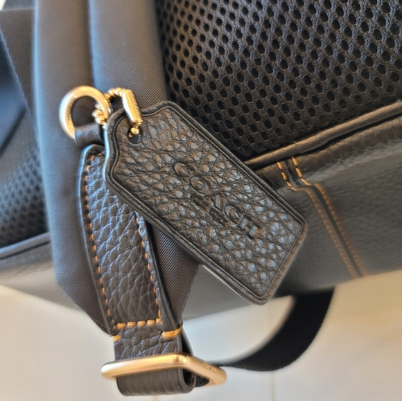 Coach Signature Colorblock Court Backpack with Souvenir Patch - Picture 14 of 16